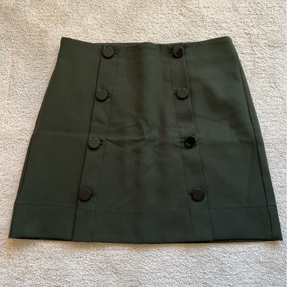 LOFT mini skirt with black buttons